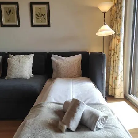 Attic Gem With Unbeatable Moubra View * 克莱恩 蒙塔纳
